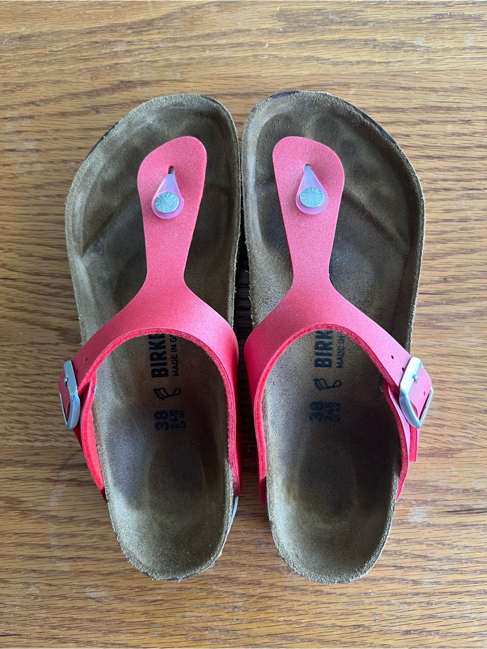 Birkenstock Gizeh T-Strap Regular Fit Metallic Red Sandals